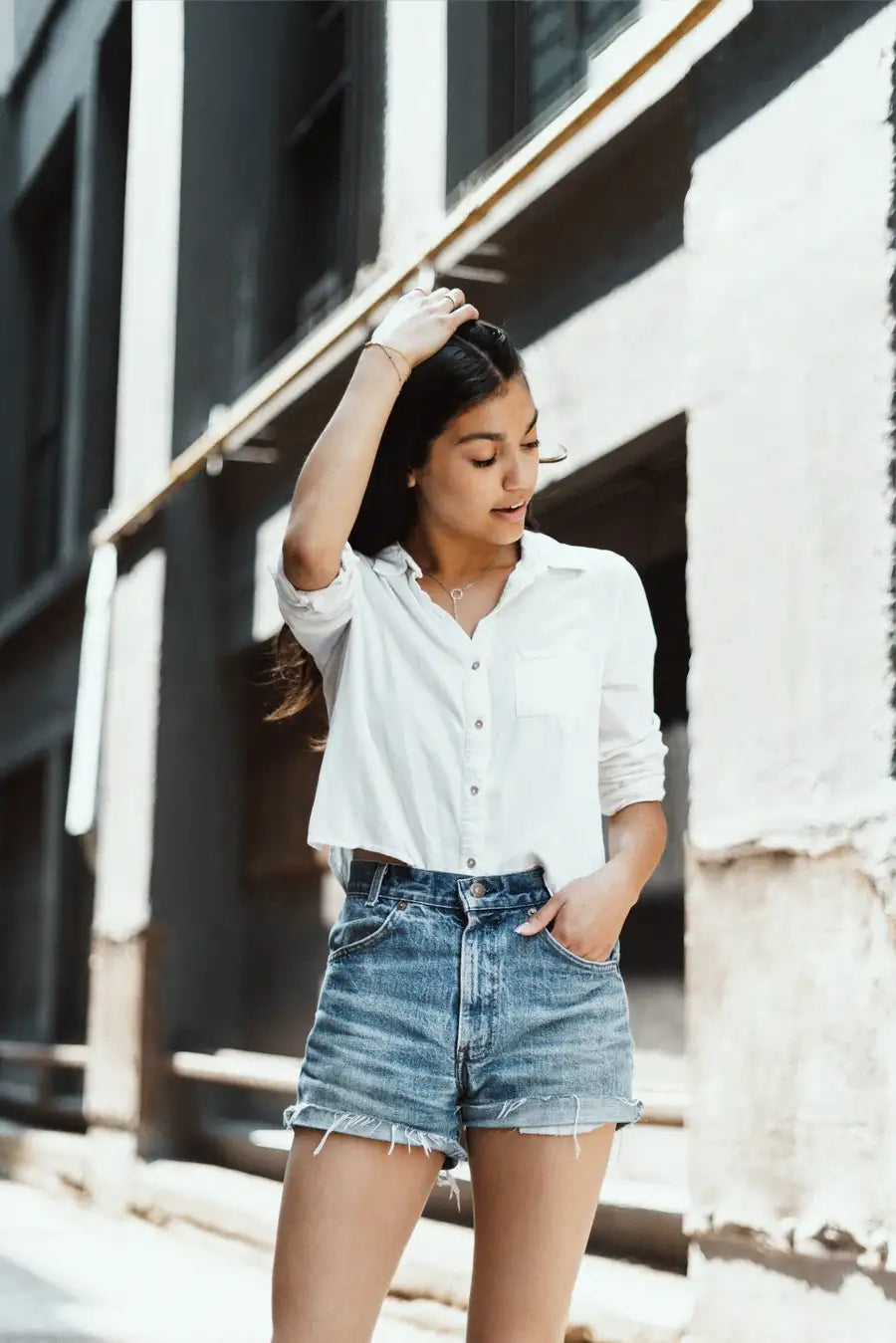 files/jean-shorts-woman-optimized-100kb.jpg